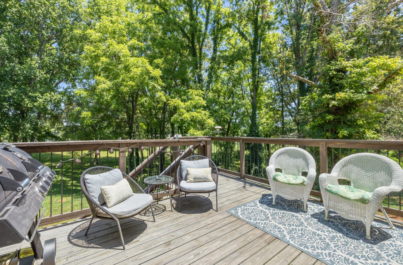 199 Lakeview Trl