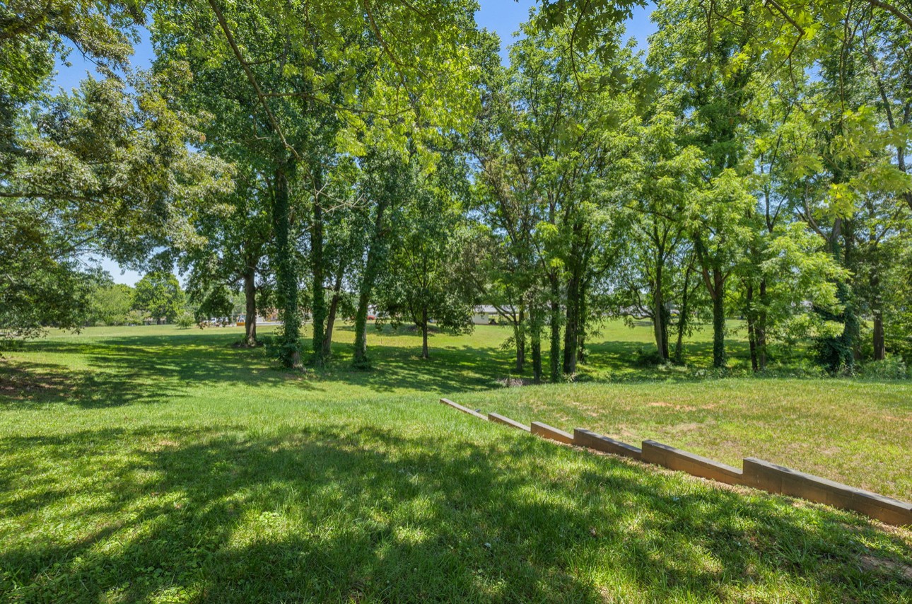 199 Lakeview Trl