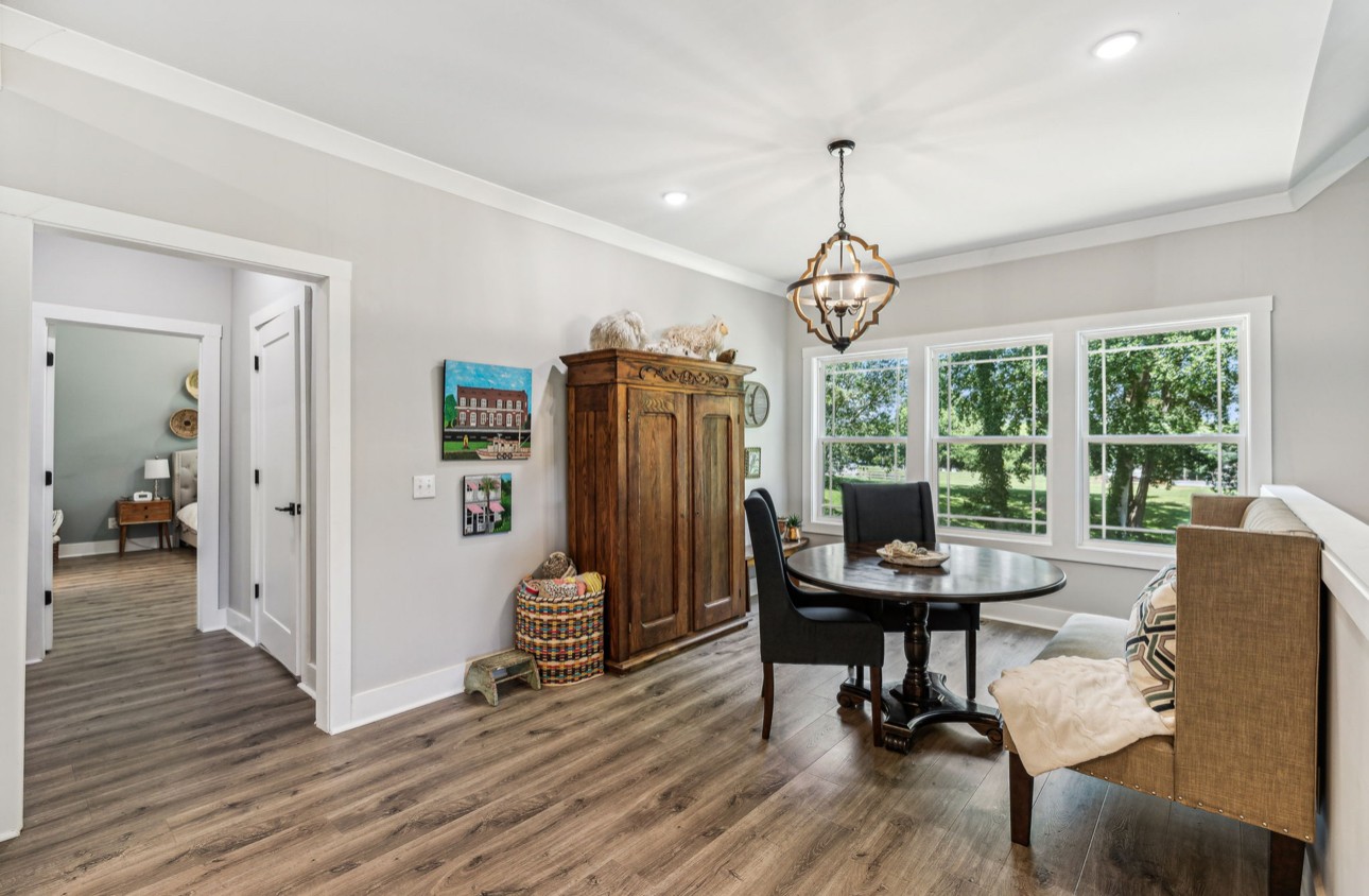 199 Lakeview Trl