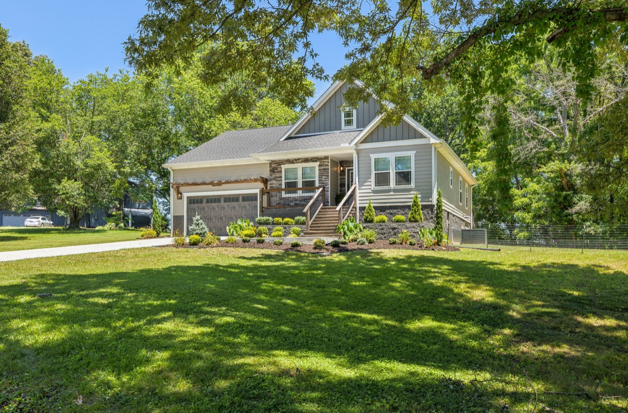 199 Lakeview Trl