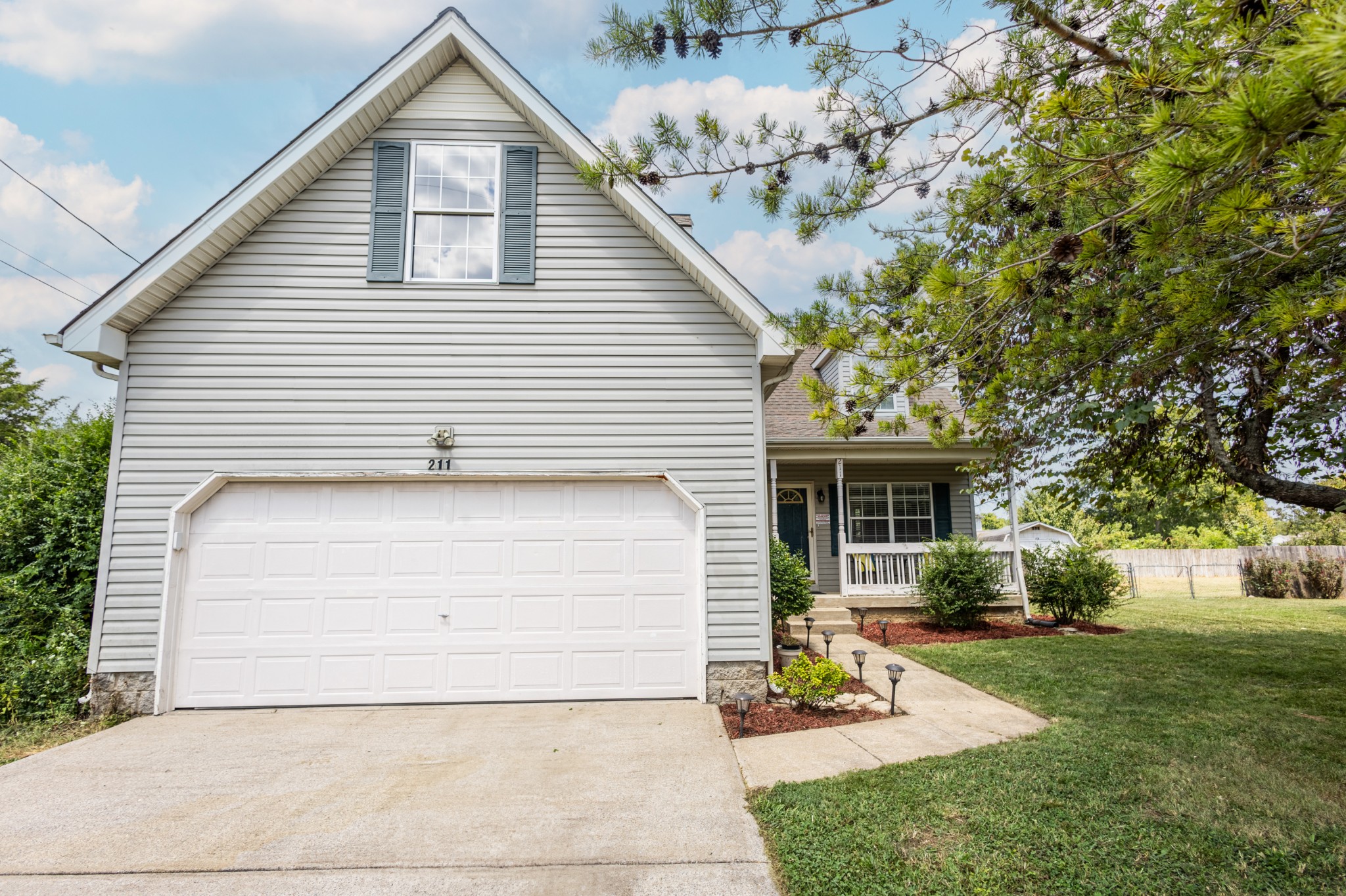 211 Bluewater Ct