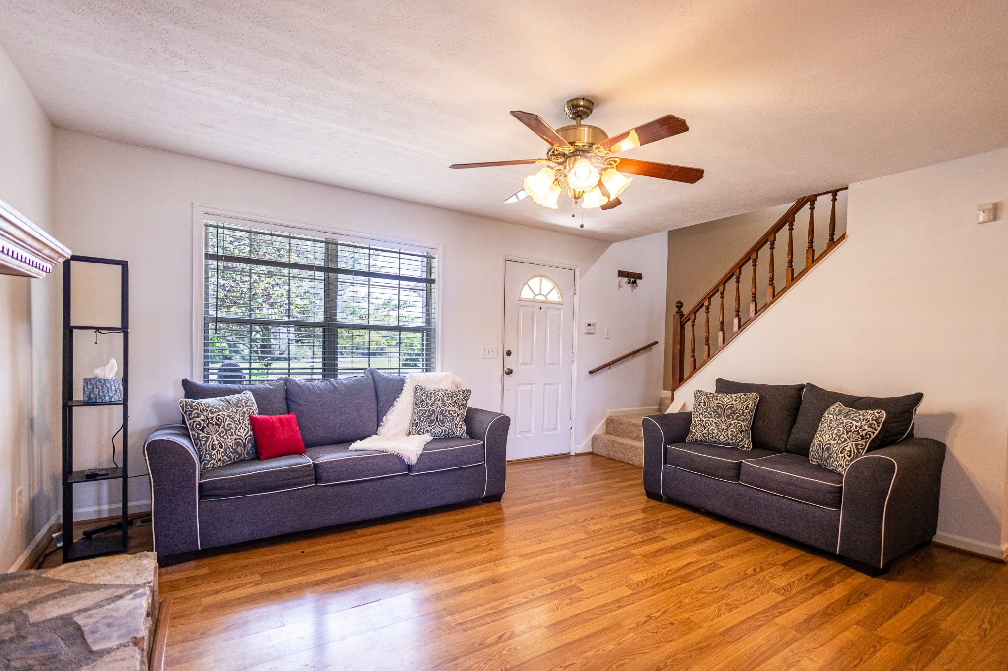 211 Bluewater Ct