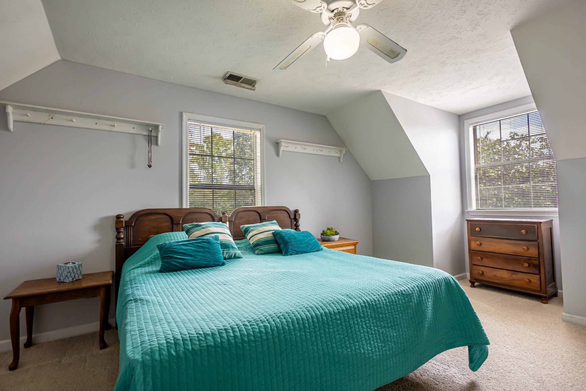 211 Bluewater Ct