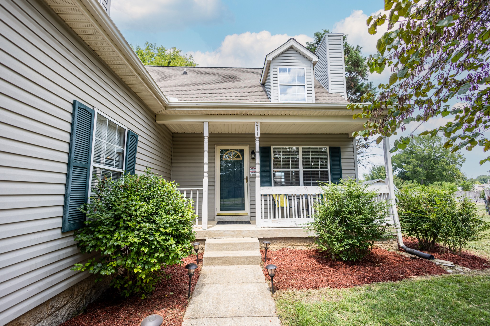 211 Bluewater Ct