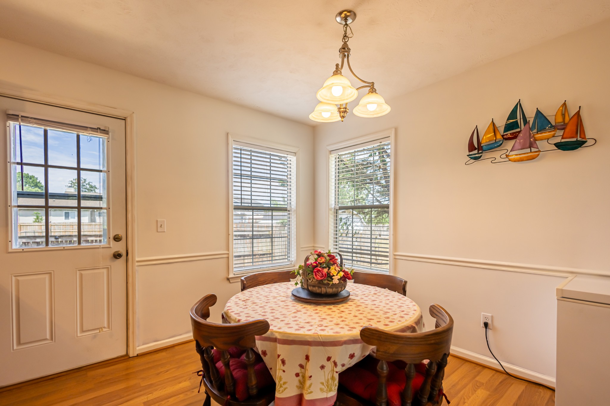 211 Bluewater Ct