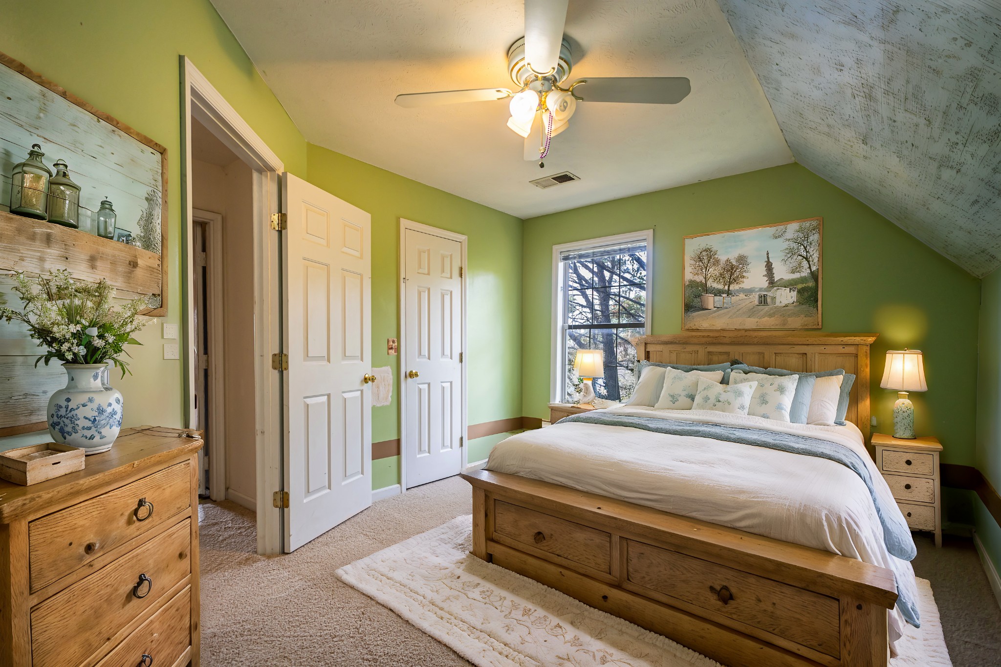 211 Bluewater Ct