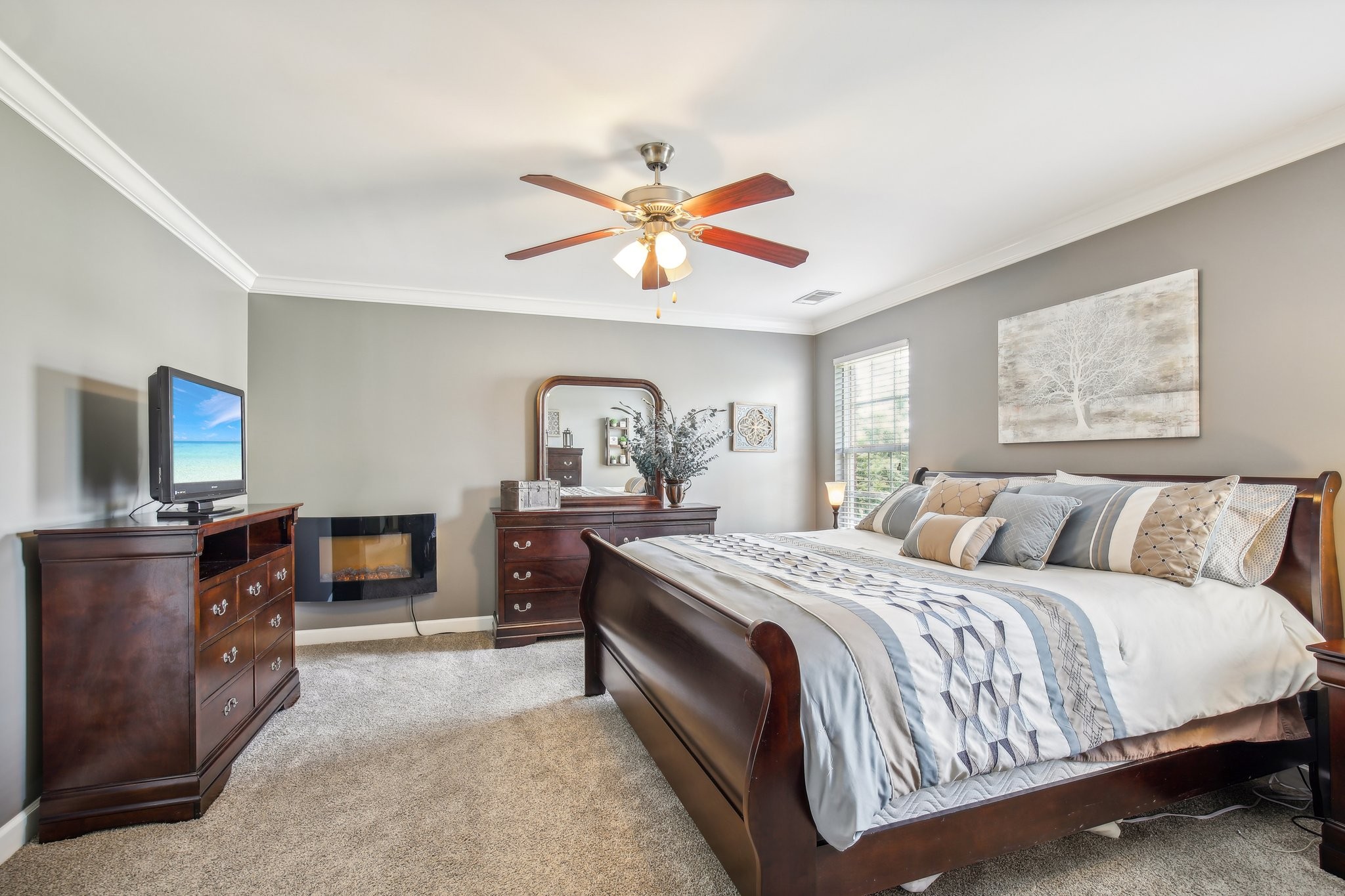 317 Sword Ln