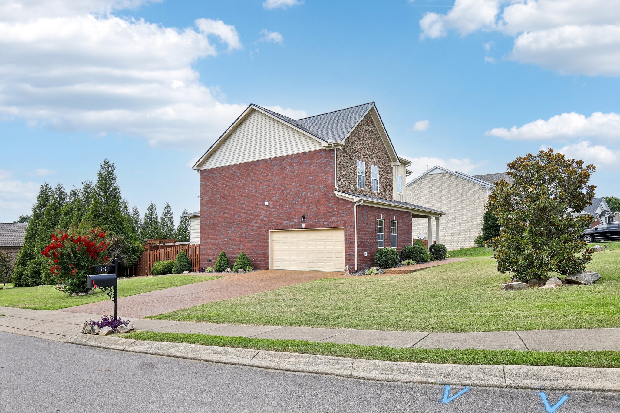 317 Sword Ln