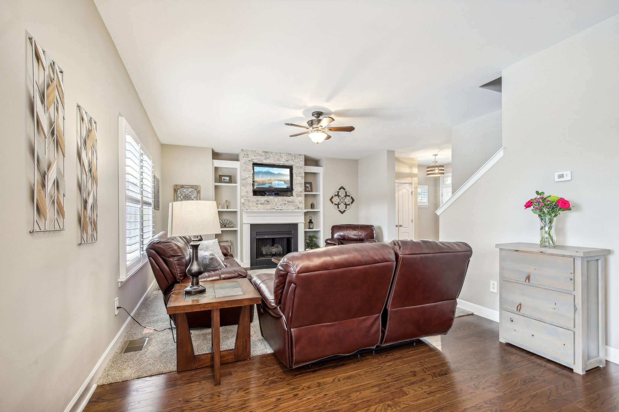 317 Sword Ln