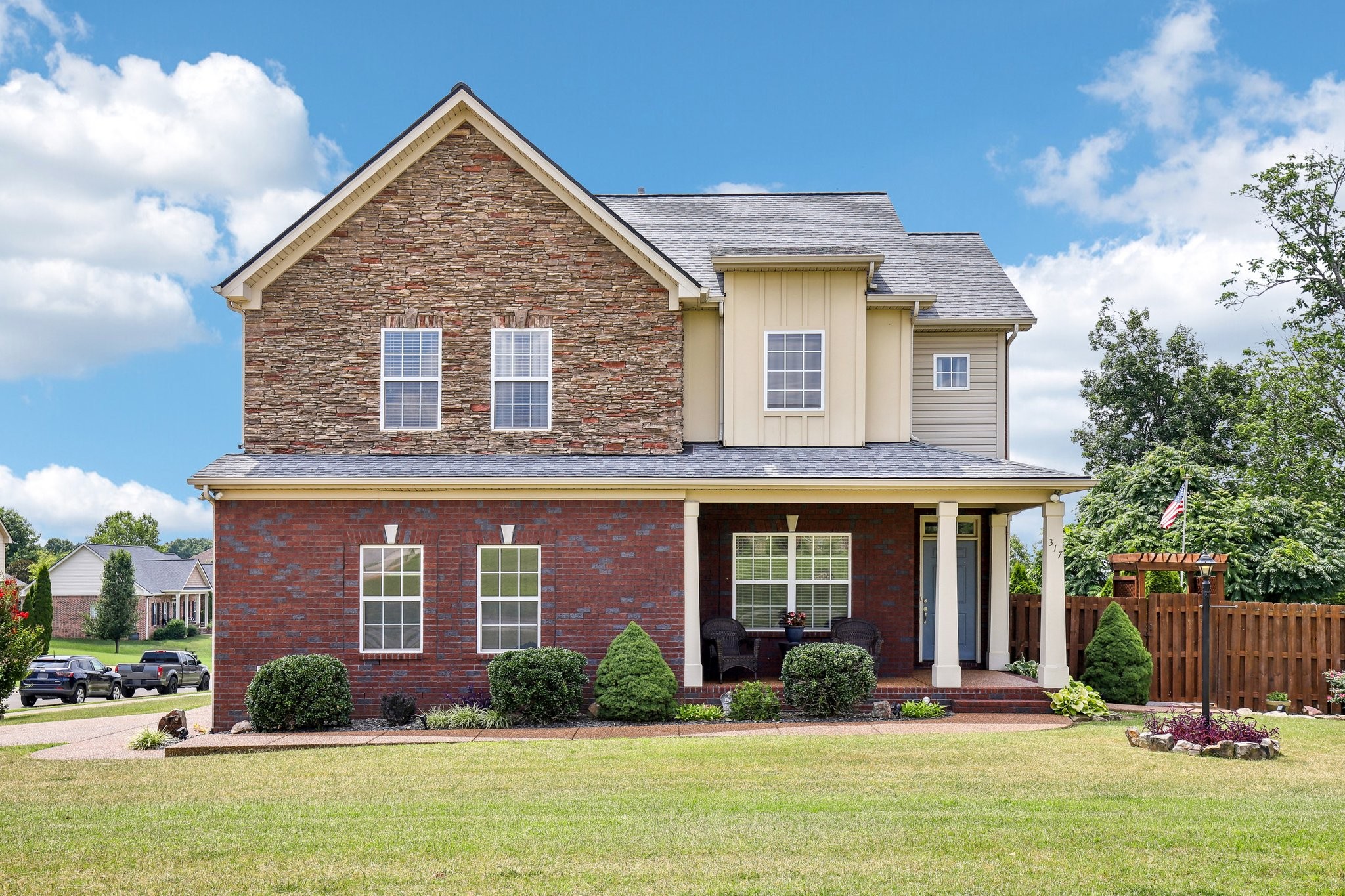 317 Sword Ln