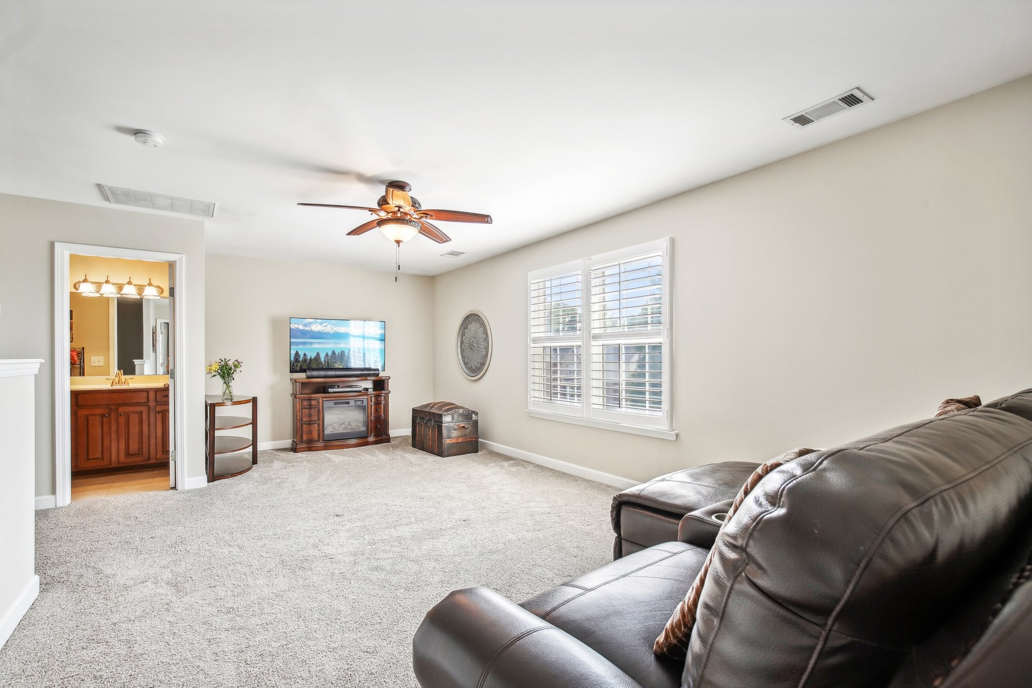 317 Sword Ln