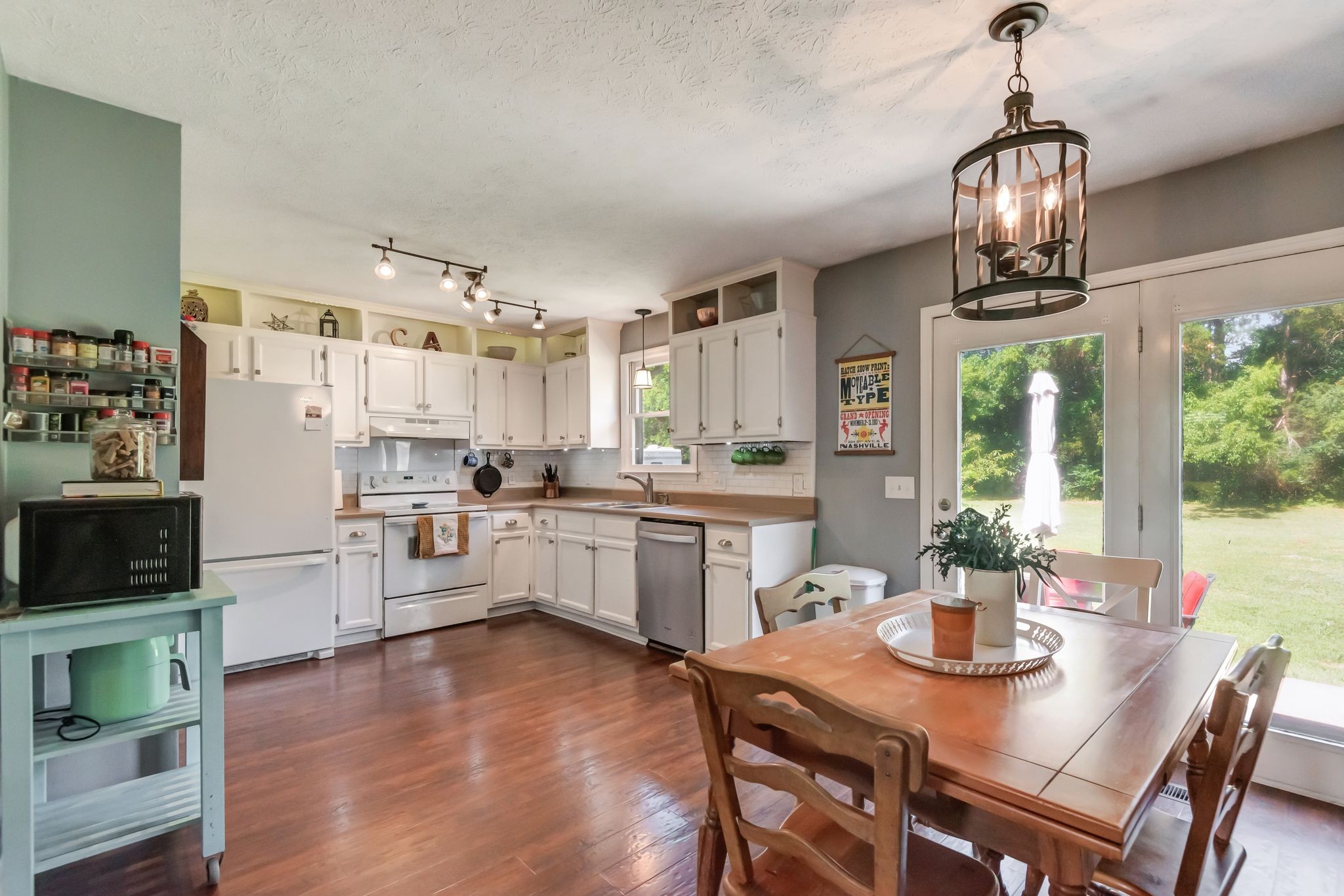 1110 Kathryn Rd