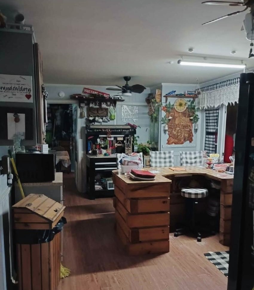 206 Barry Ave