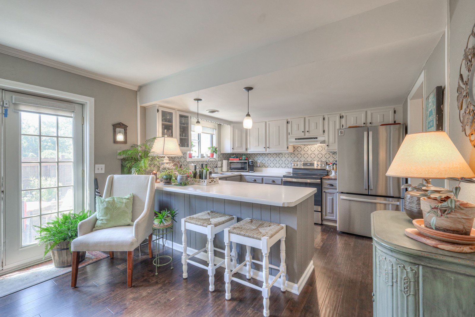 236 Lake Chateau Dr