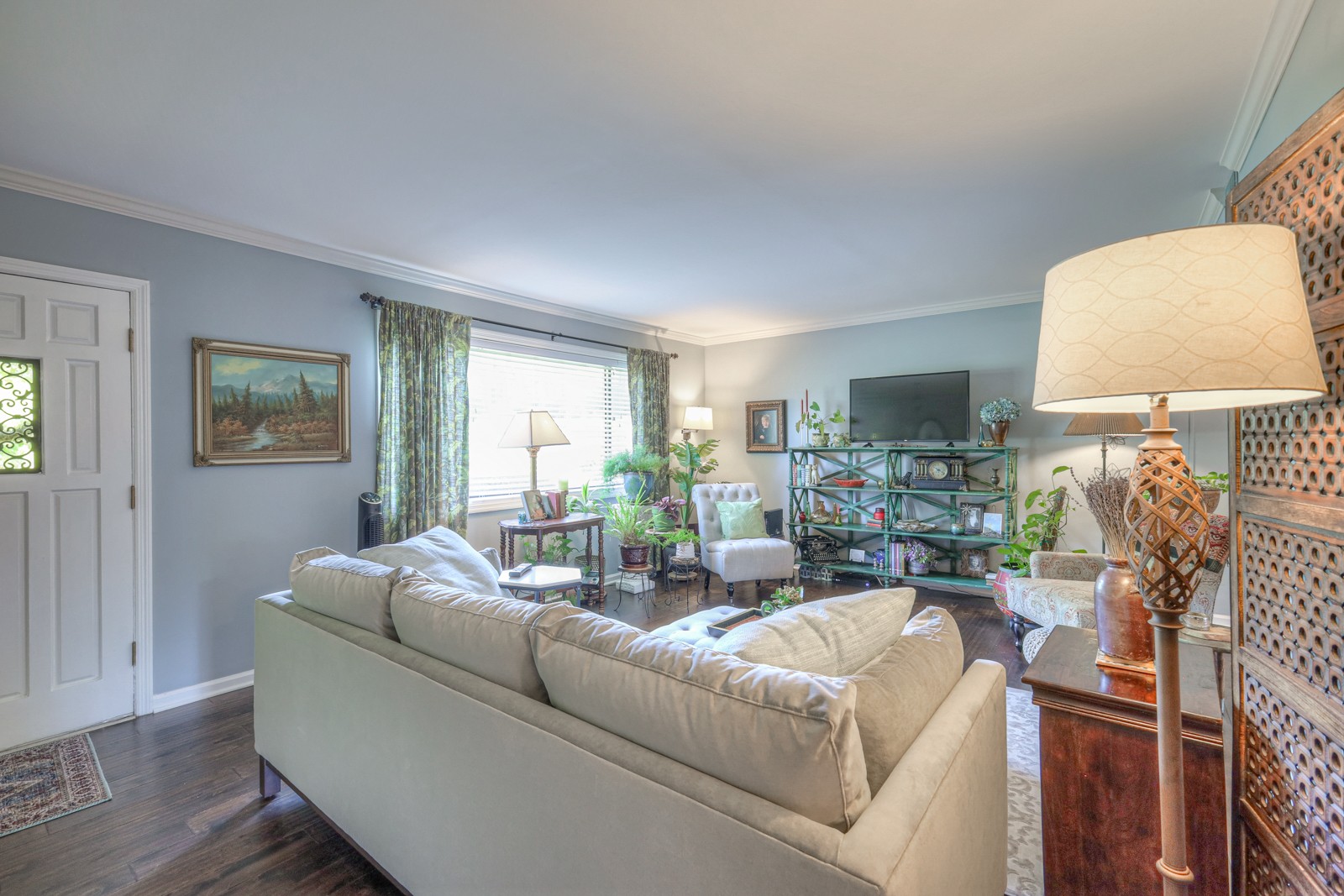236 Lake Chateau Dr
