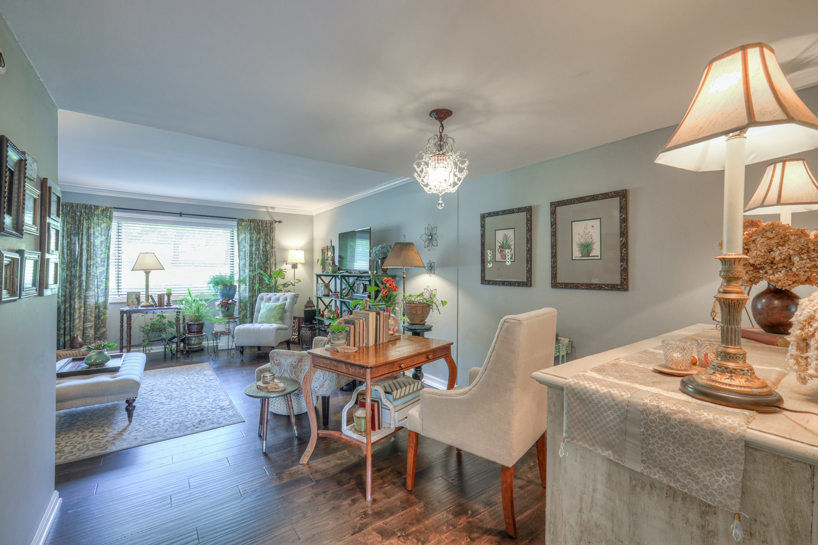 236 Lake Chateau Dr
