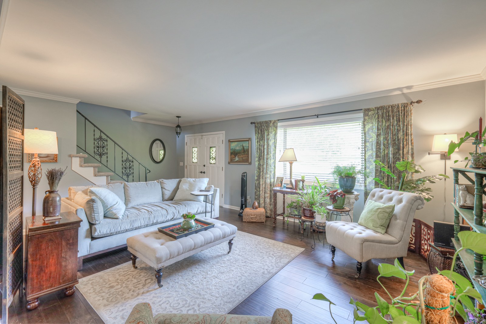 236 Lake Chateau Dr