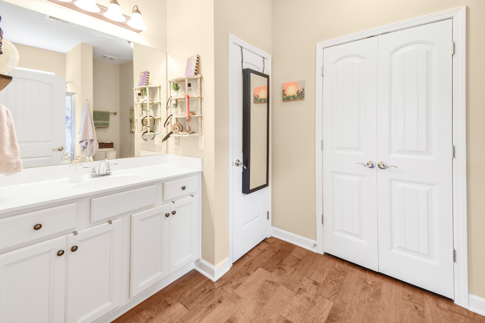 4565 Boxcroft Cir