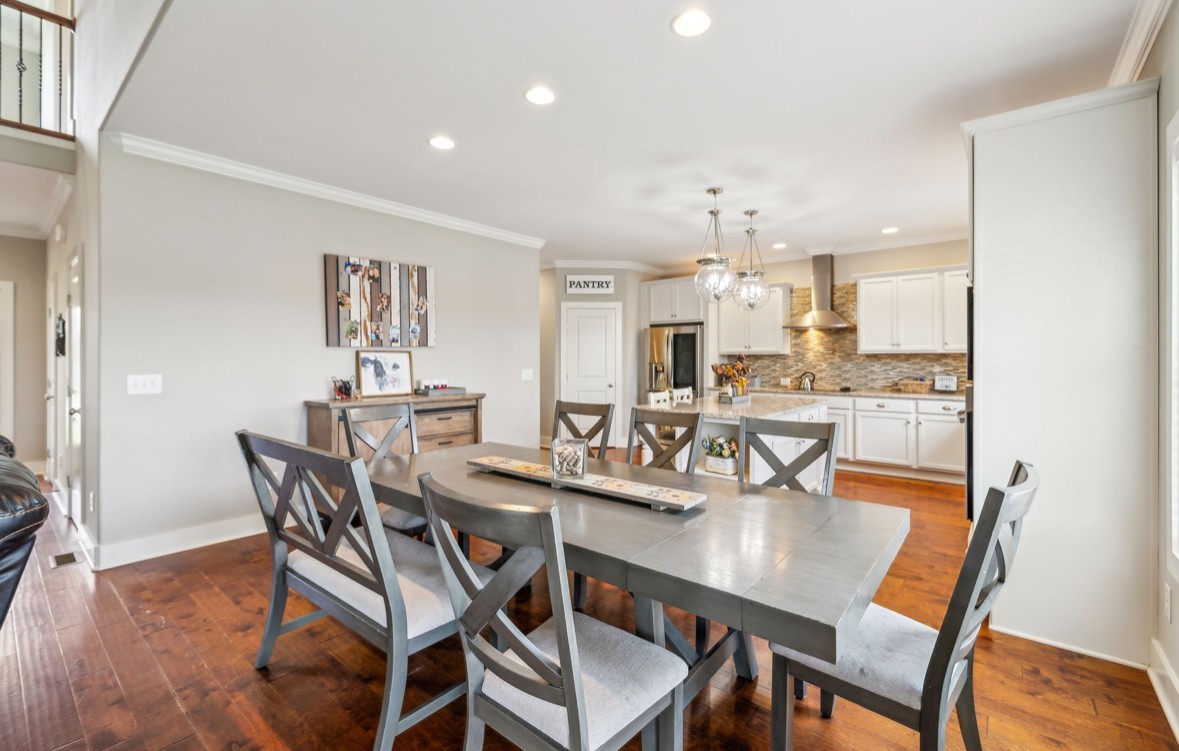 112 Stonefield Dr