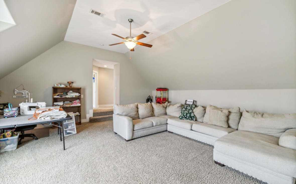 112 Stonefield Dr