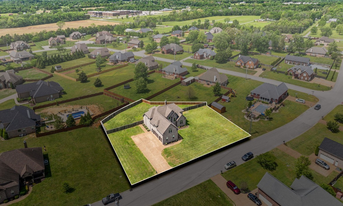 112 Stonefield Dr