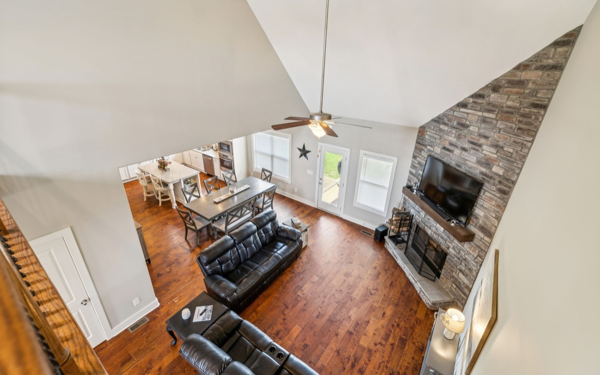 112 Stonefield Dr