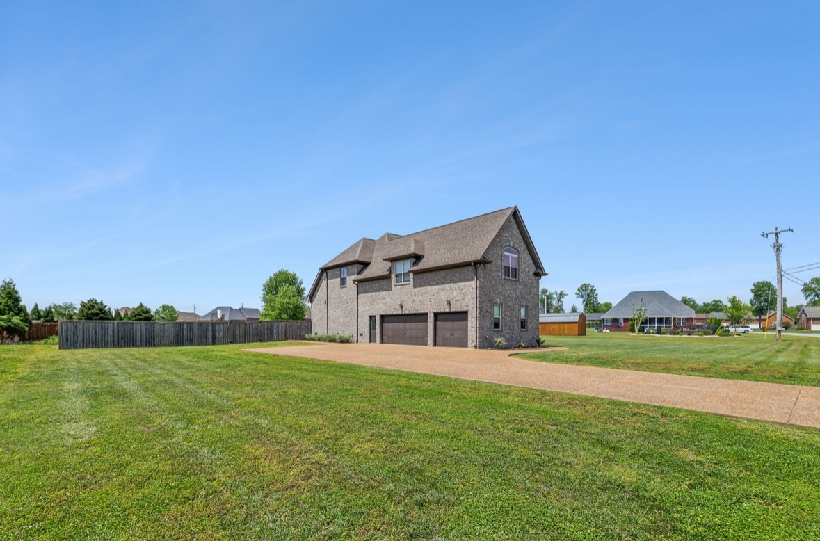 112 Stonefield Dr