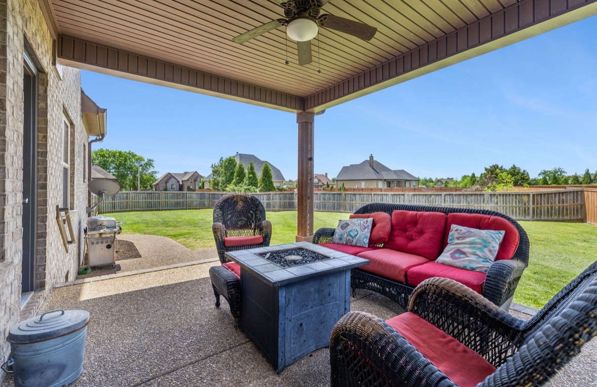 112 Stonefield Dr
