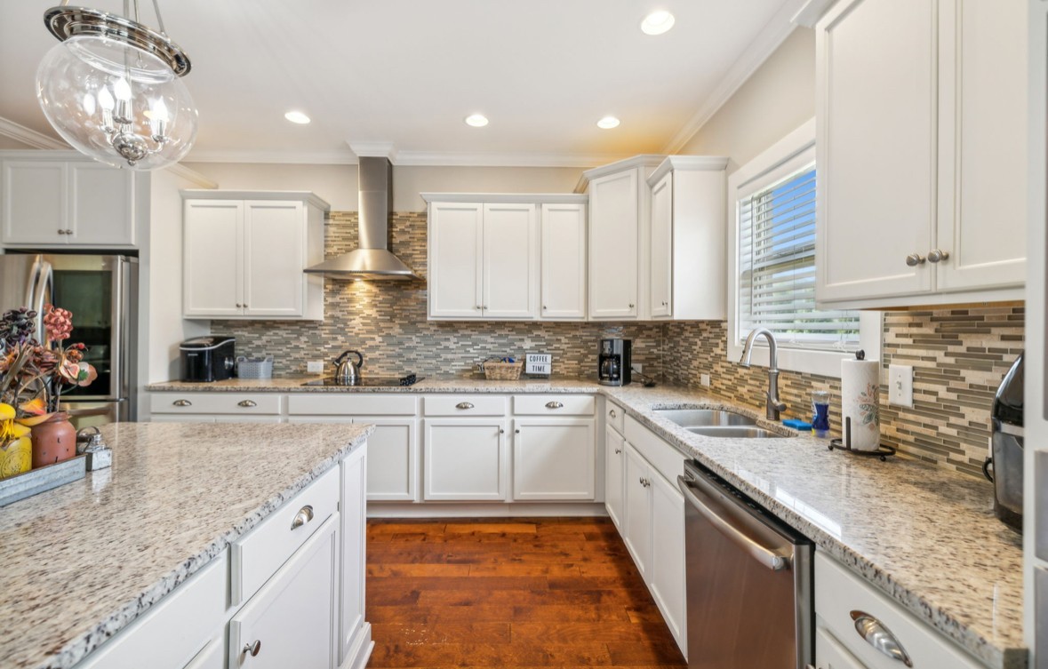 112 Stonefield Dr