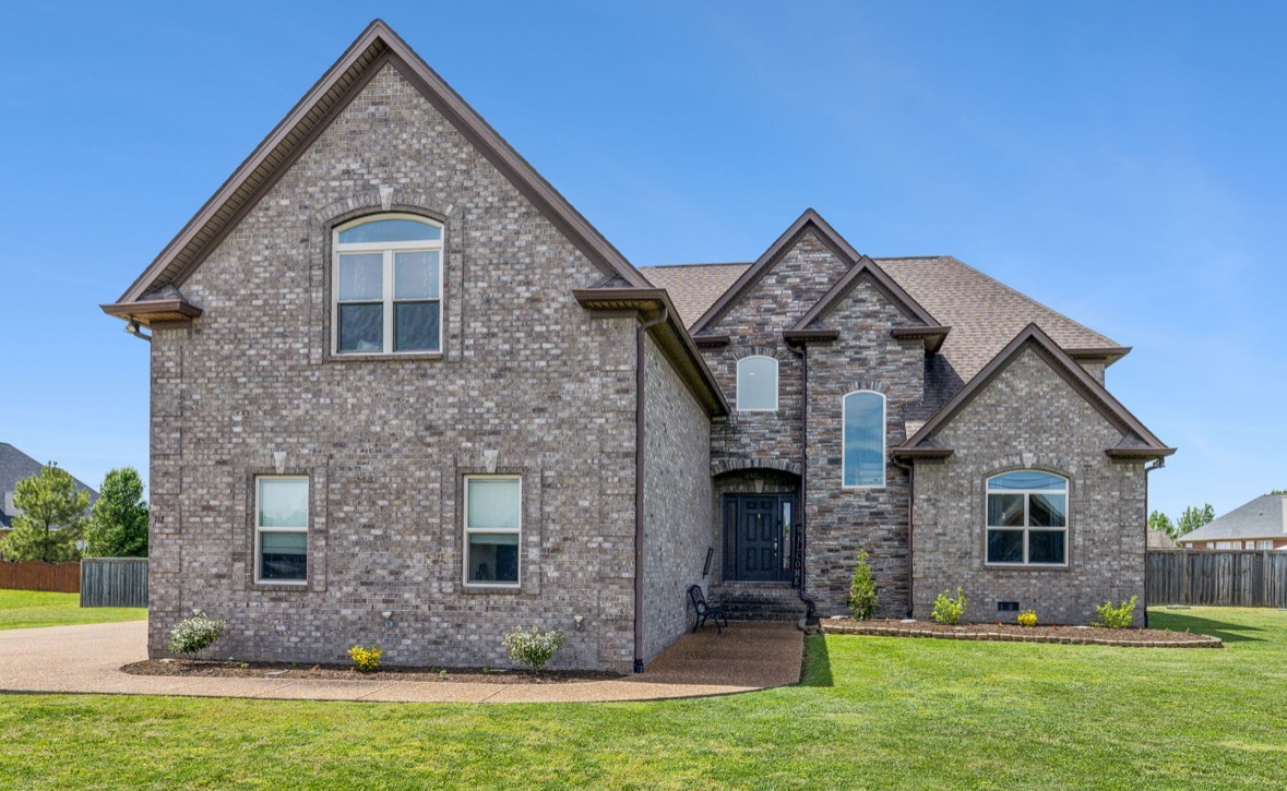 112 Stonefield Dr