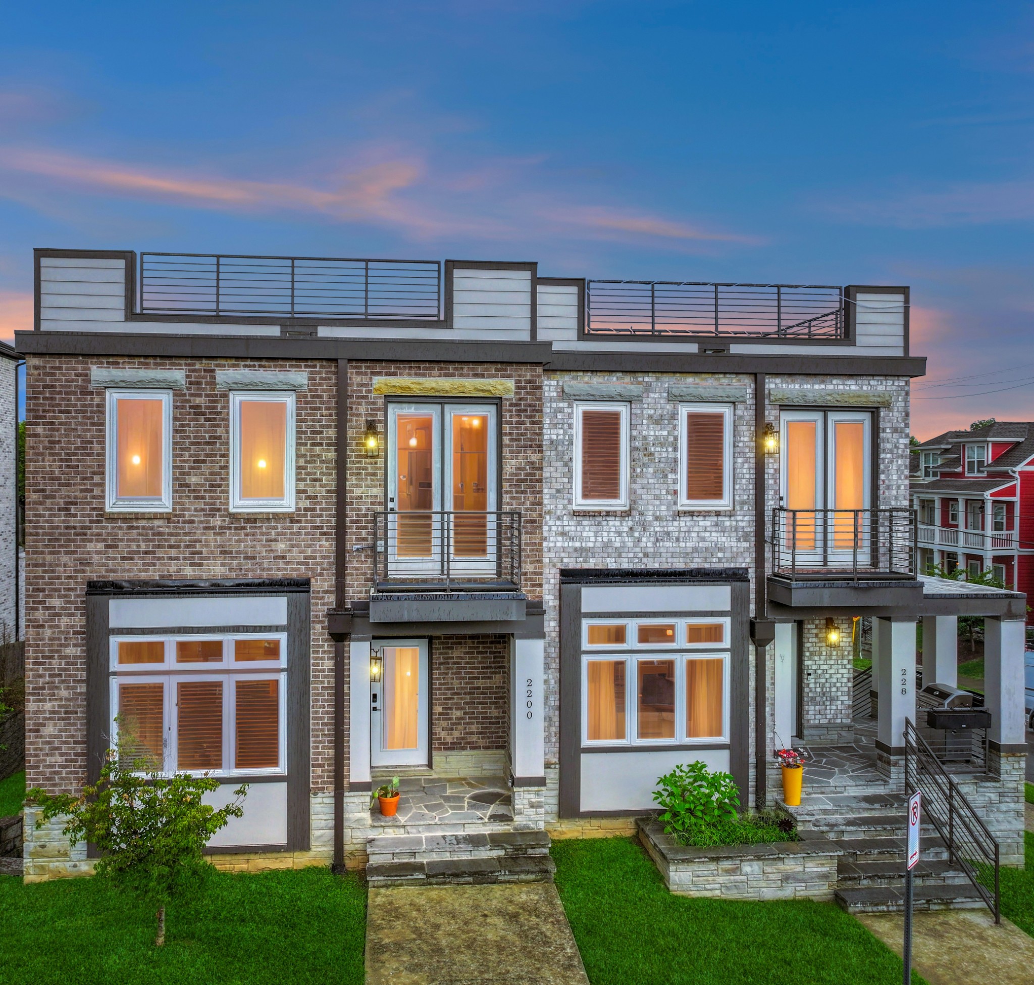 2200 Lakeshore Dr