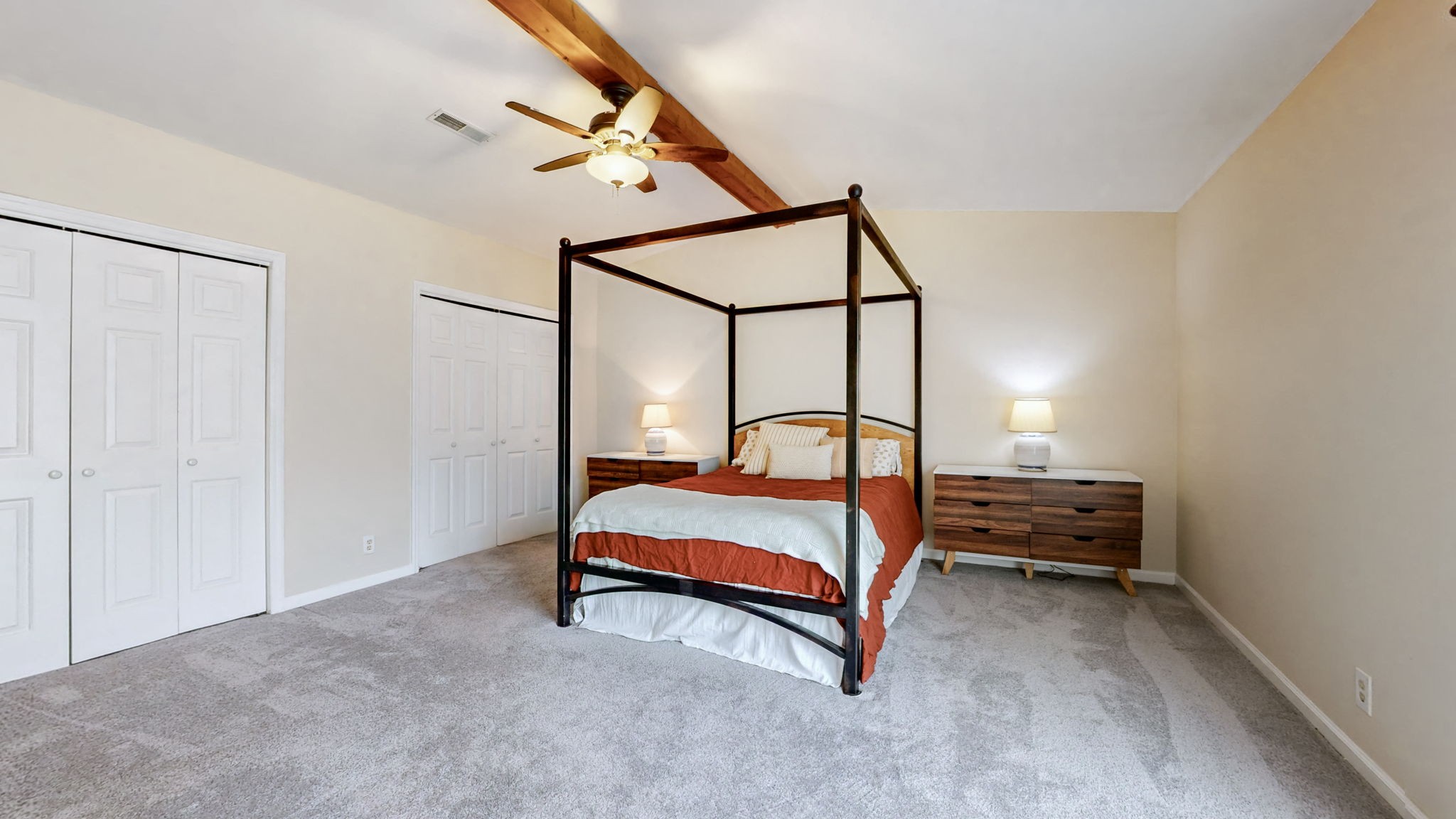 3028 Casa Dr