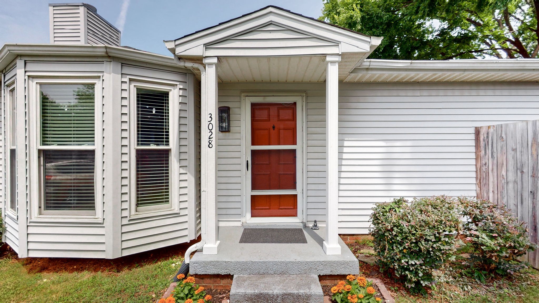 3028 Casa Dr