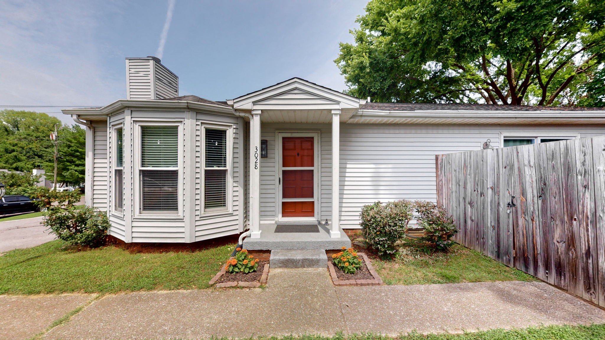 3028 Casa Dr