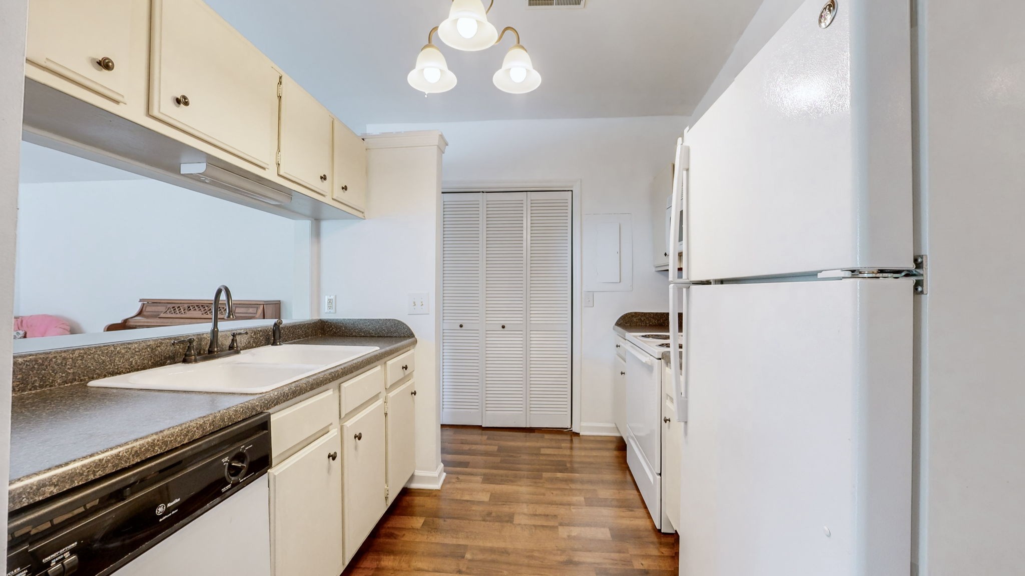 3028 Casa Dr