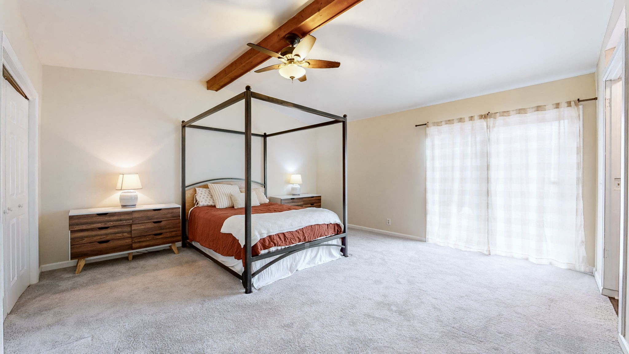 3028 Casa Dr