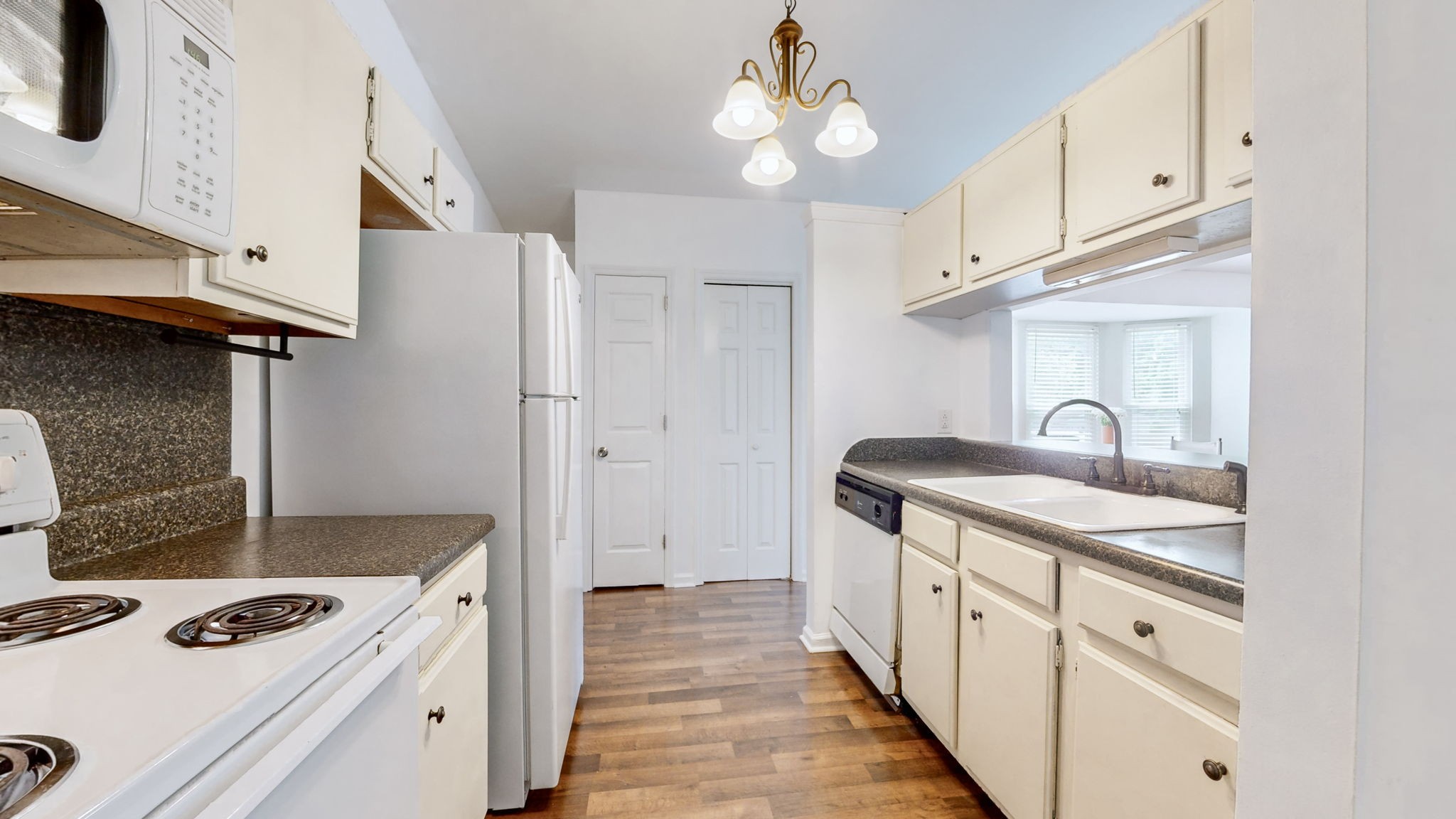 3028 Casa Dr