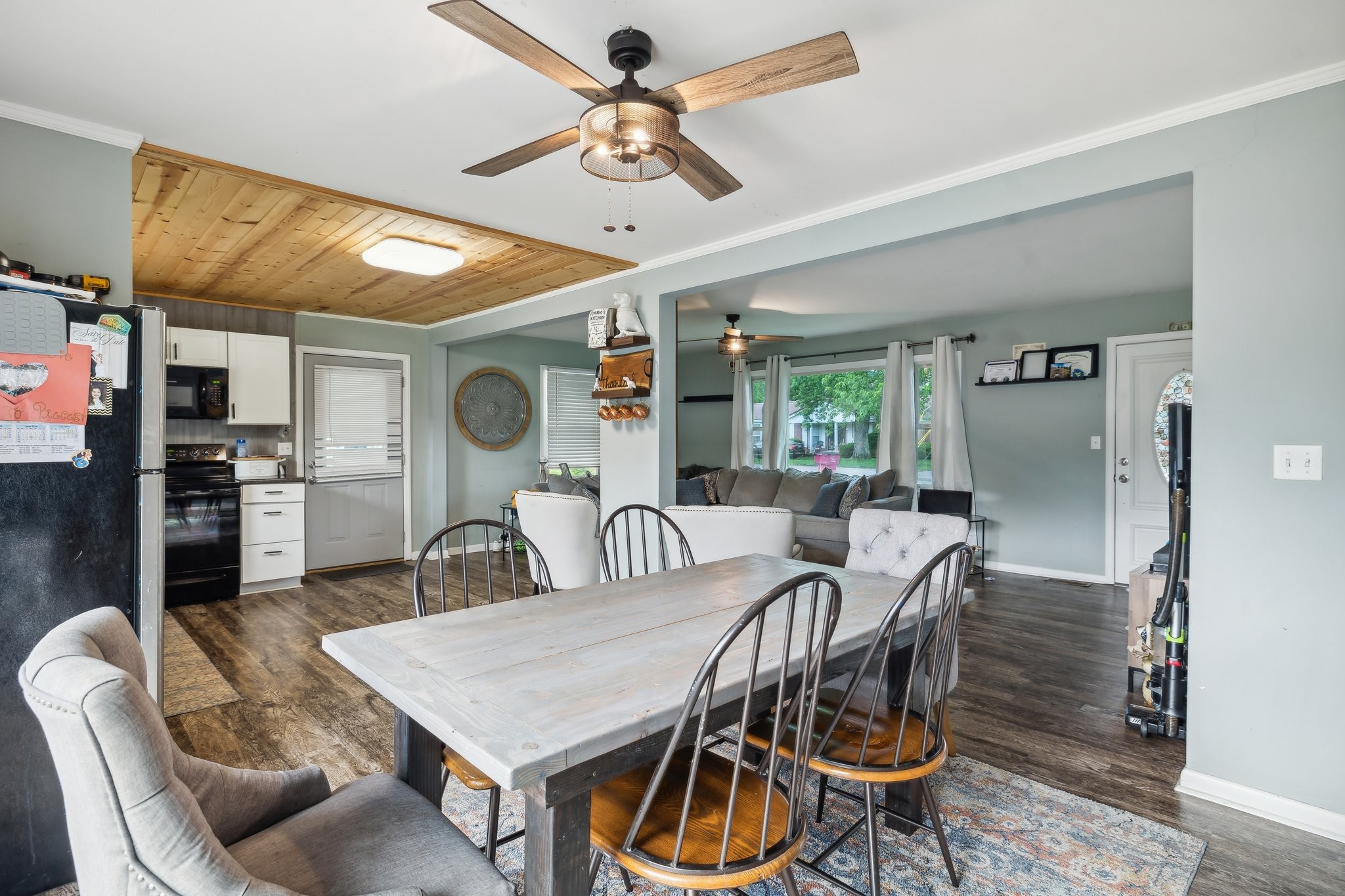 108 Riverside Dr