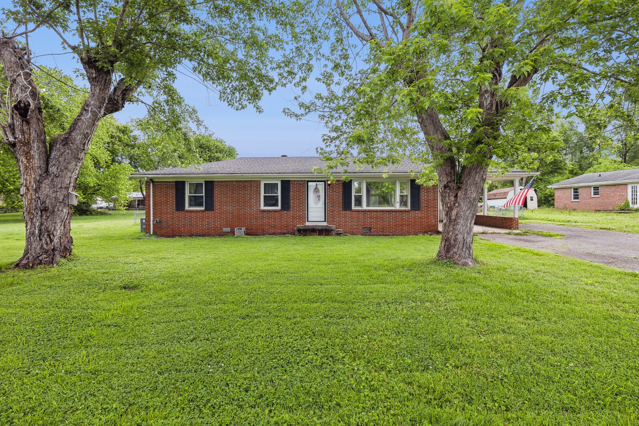 108 Riverside Dr