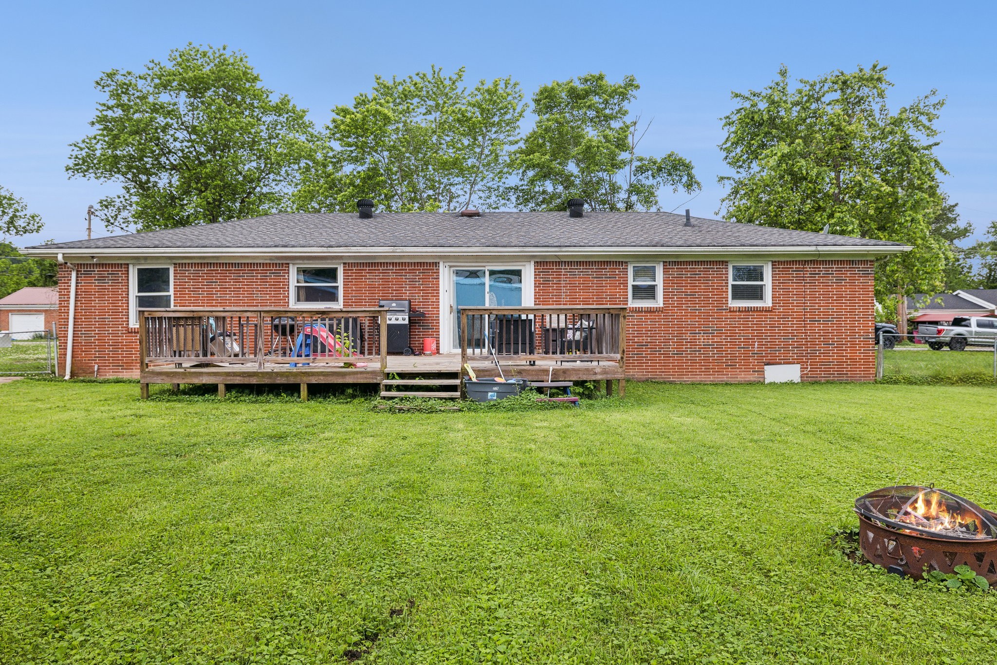 108 Riverside Dr