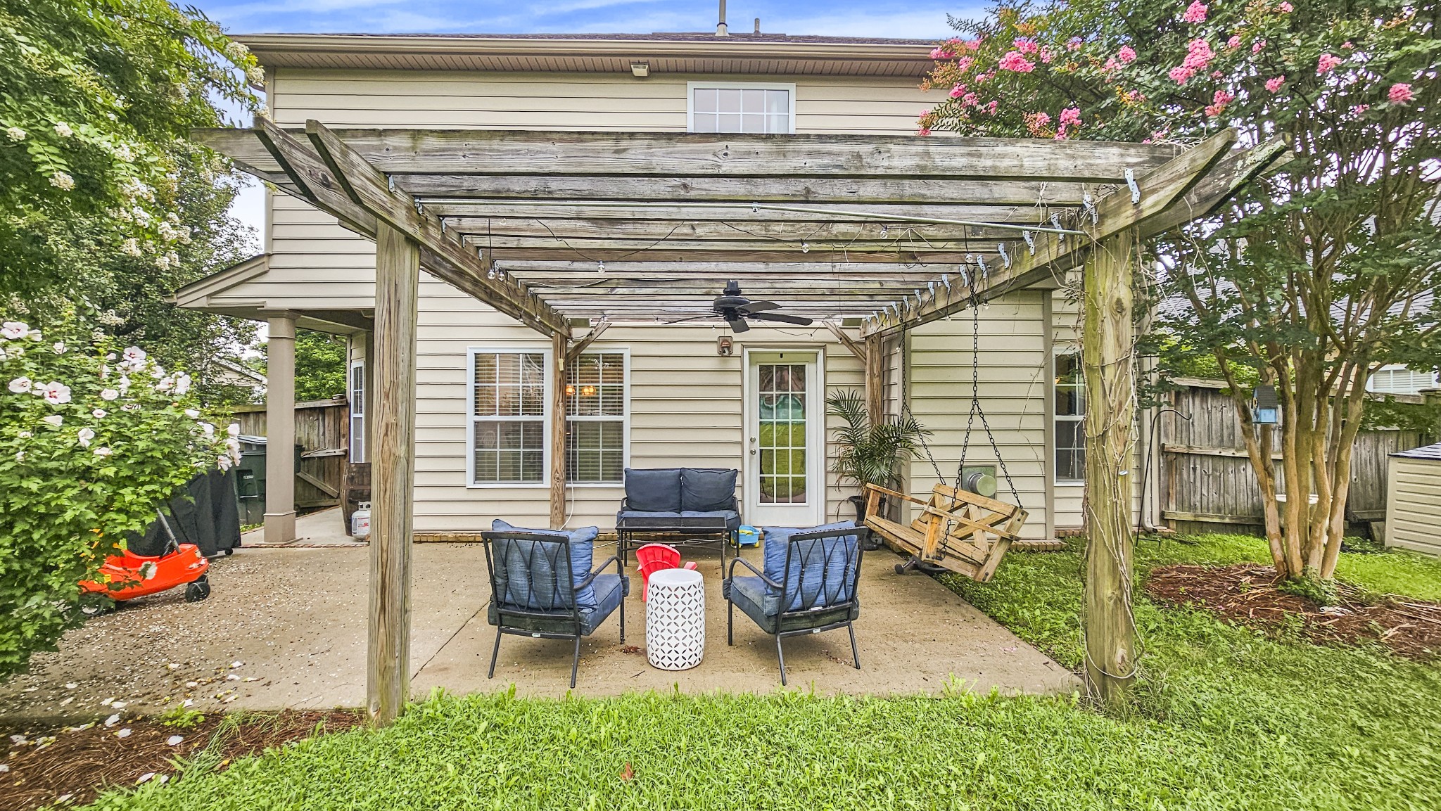 913 Legacy Park Rd