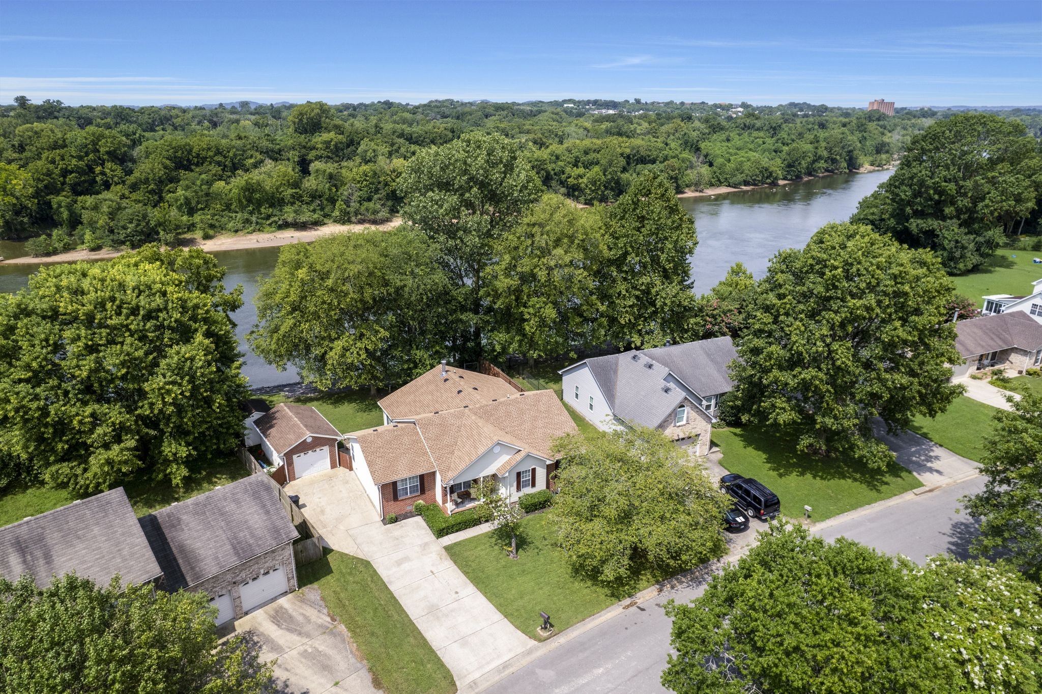 2176 Riverway Dr