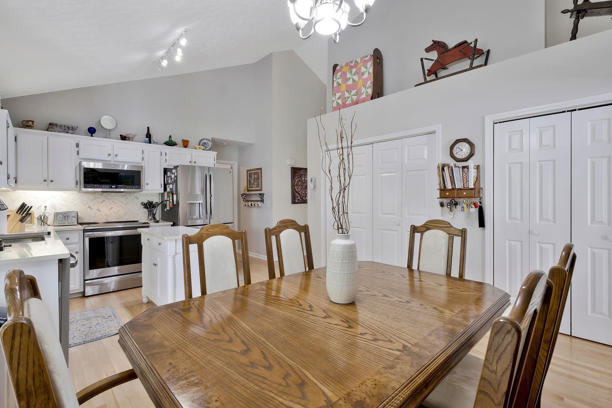 2176 Riverway Dr