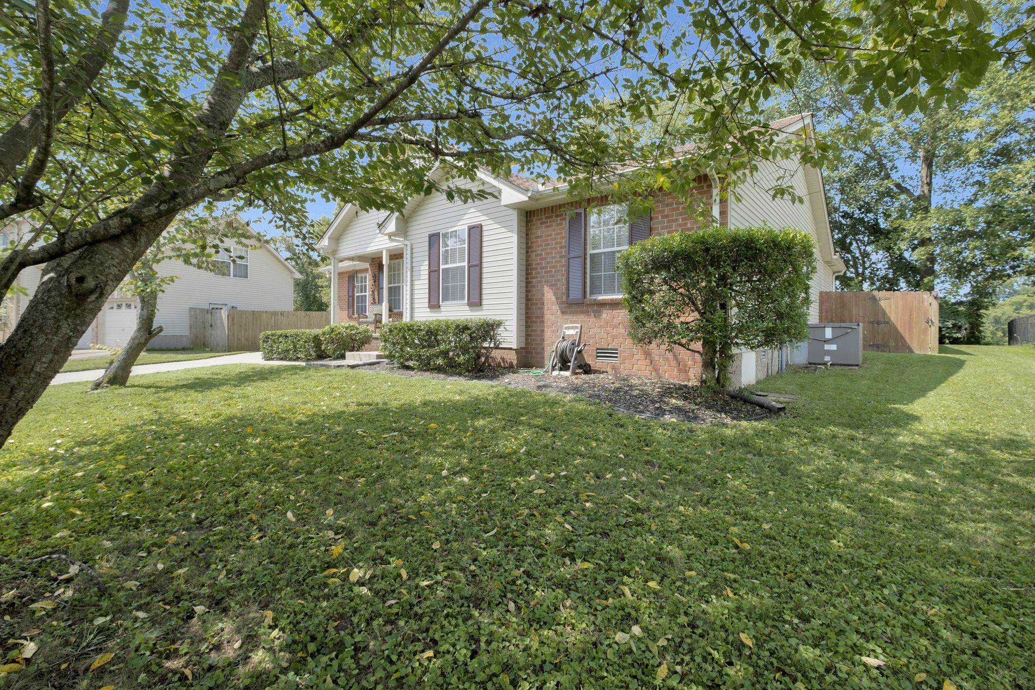 2176 Riverway Dr