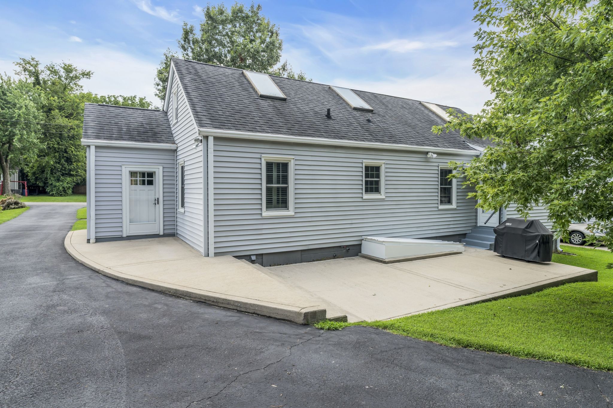 2567 Stinson Rd