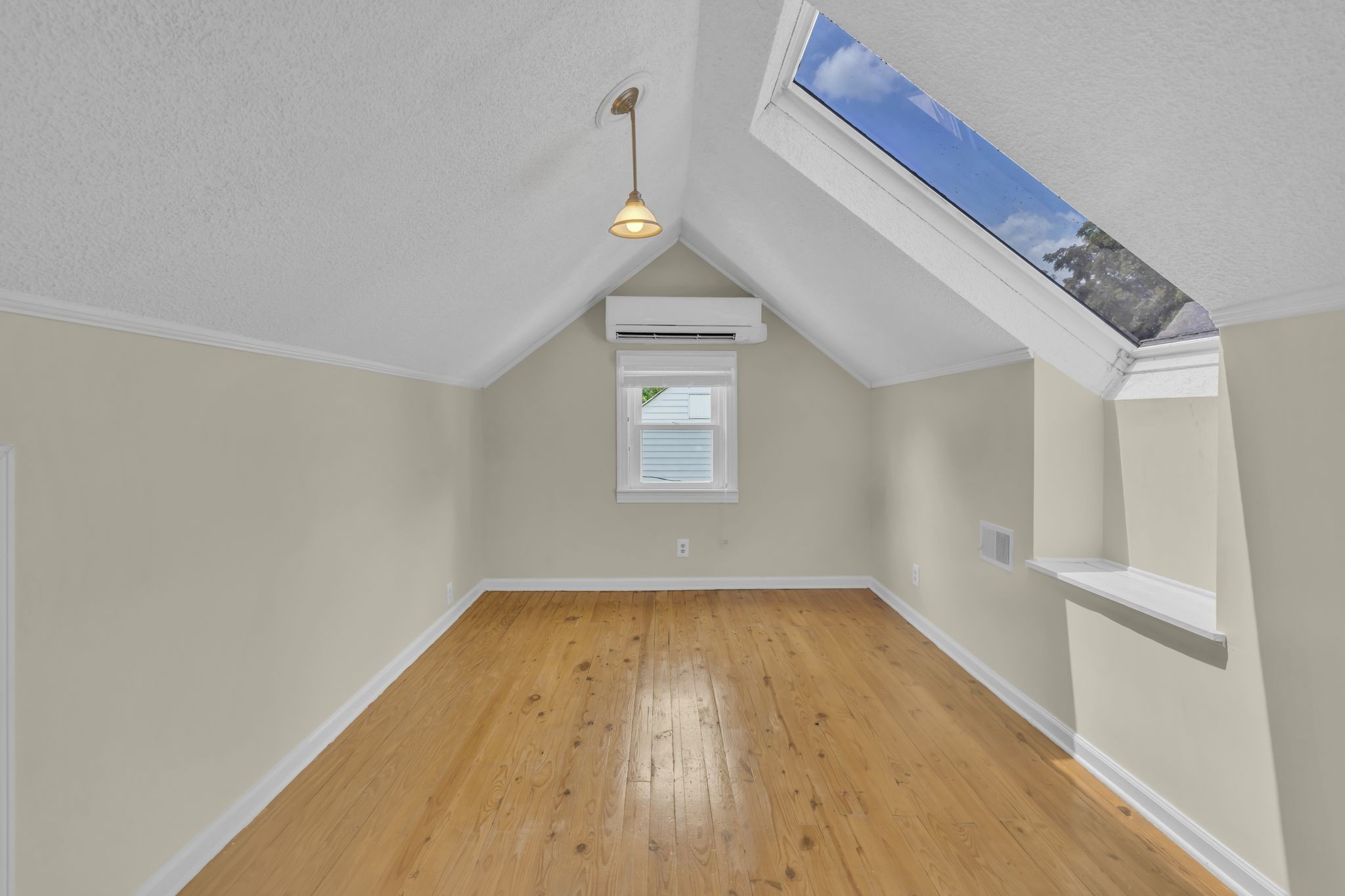 2567 Stinson Rd