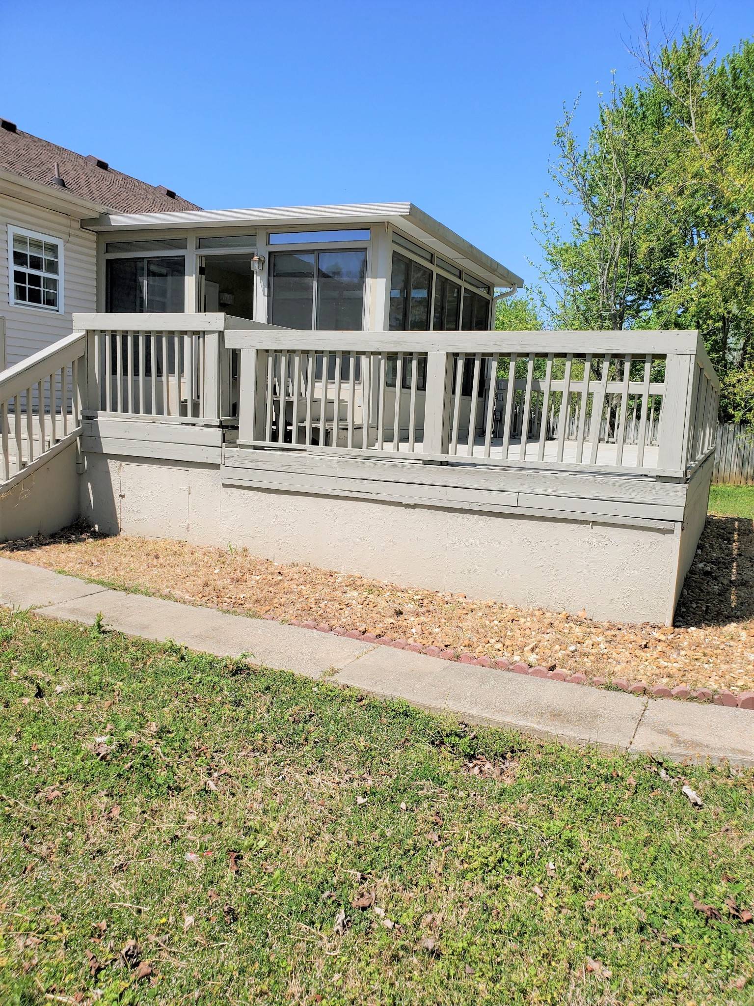526 Summit Way
