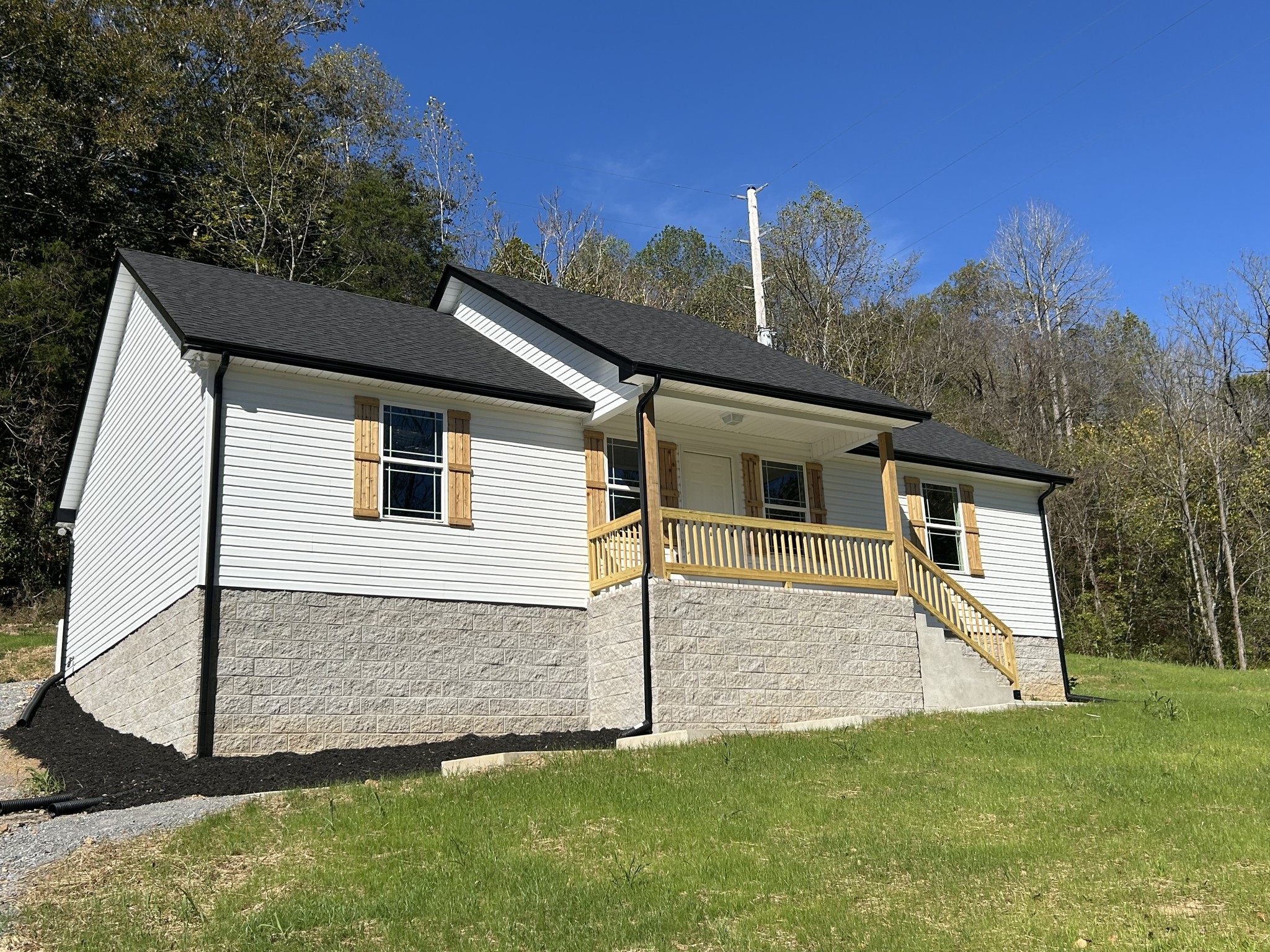 326 Leo Whitley Rd