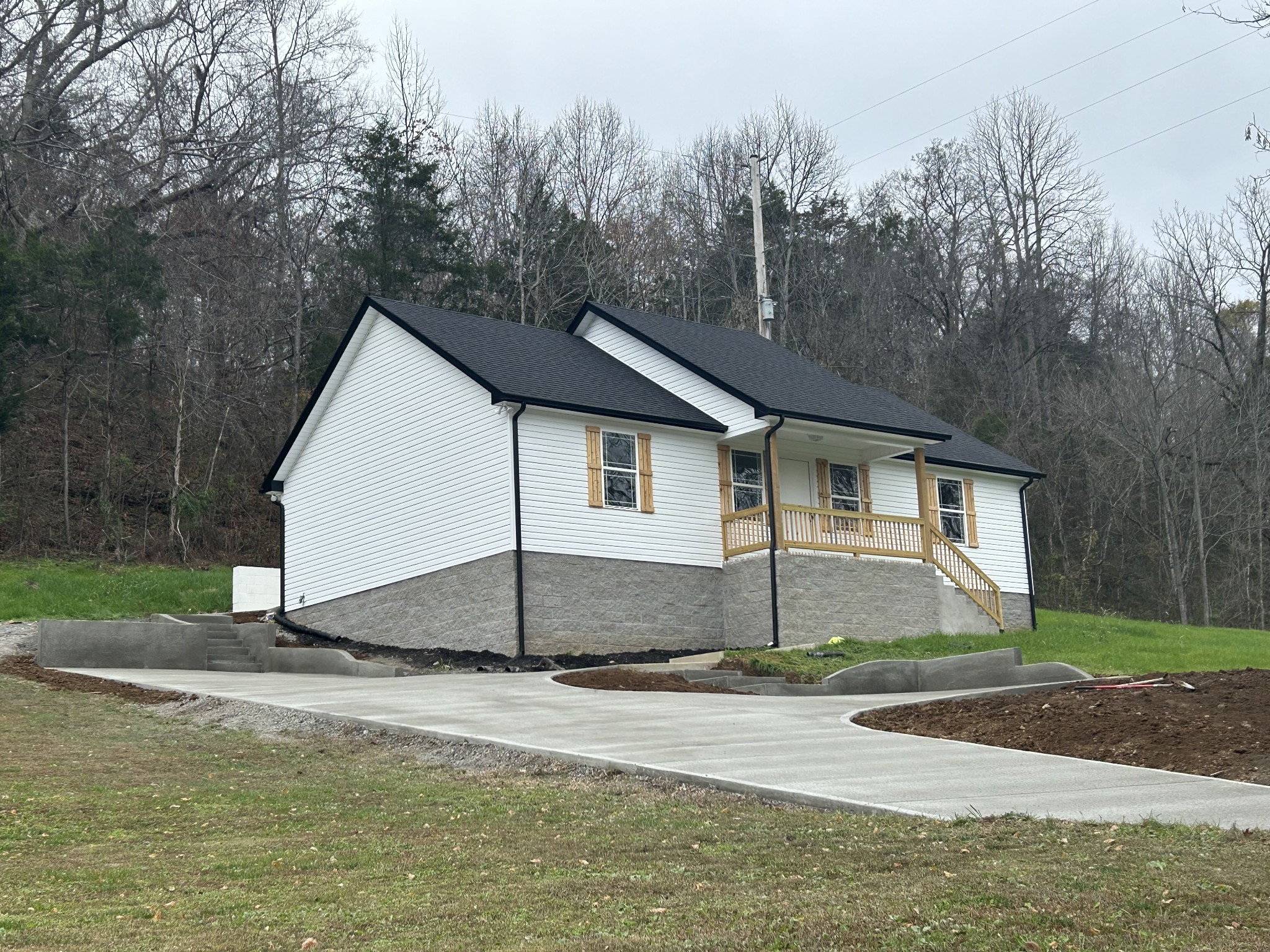 326 Leo Whitley Rd