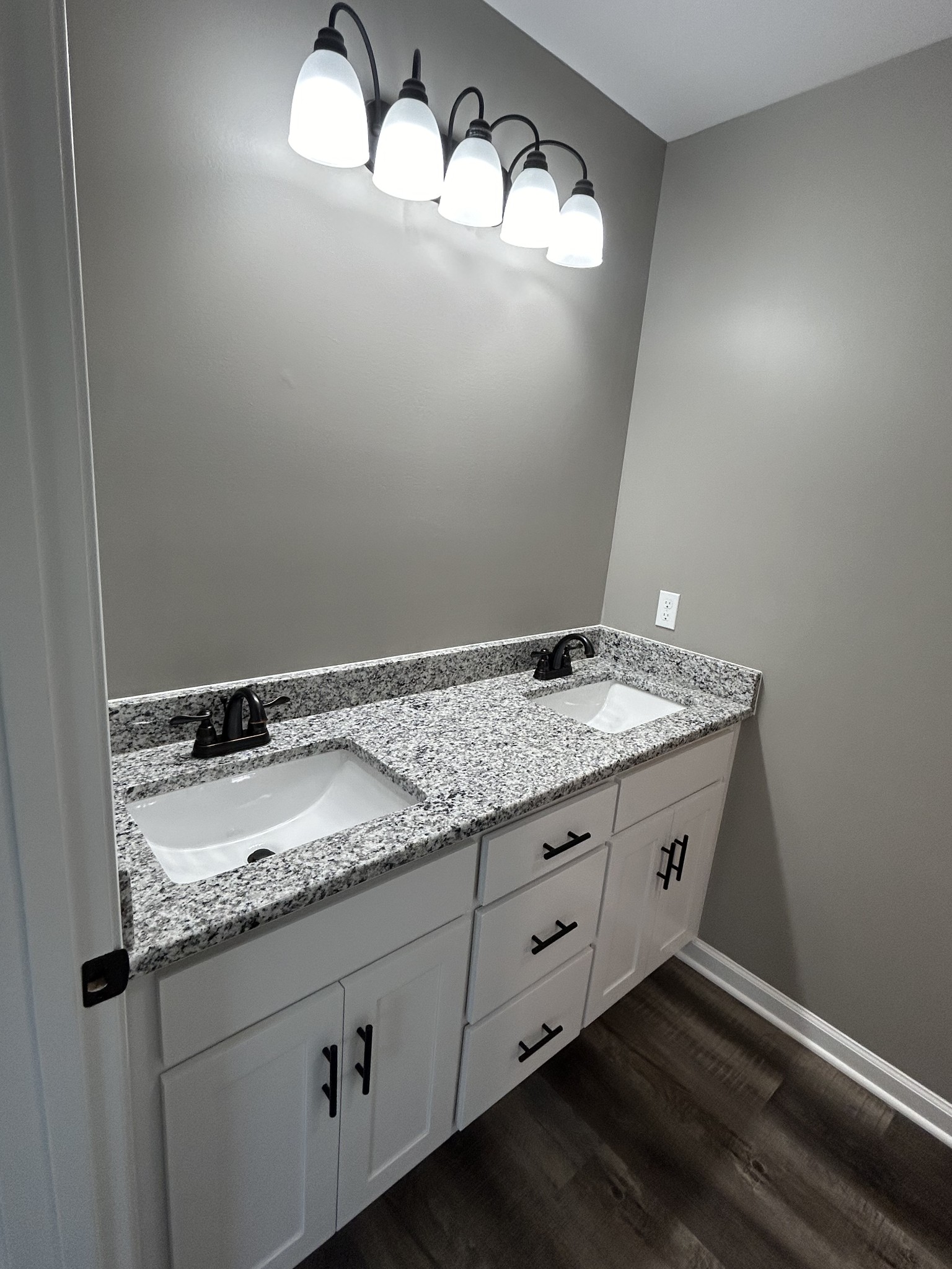 326 Leo Whitley Rd